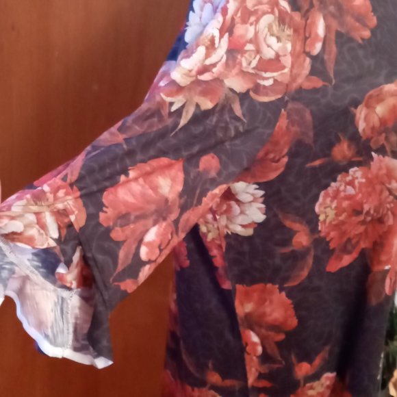 TIME AND TRUE……3/4 Quarter Sleeve Top - Picture 7 of 11